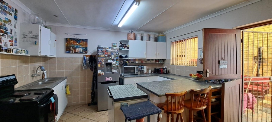 3 Bedroom Property for Sale in Heiderand Western Cape